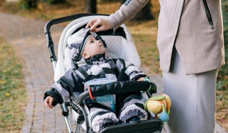 7 Best Strollers That Fit in Overhead Compartments